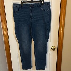 Women’s High Rise Wow Straight Jeans